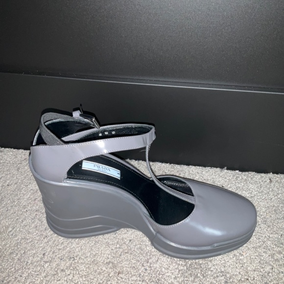 Prada - Picture 12 of 14